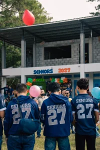 Entrance de los primeros Seniors de Ebenezer Christian School